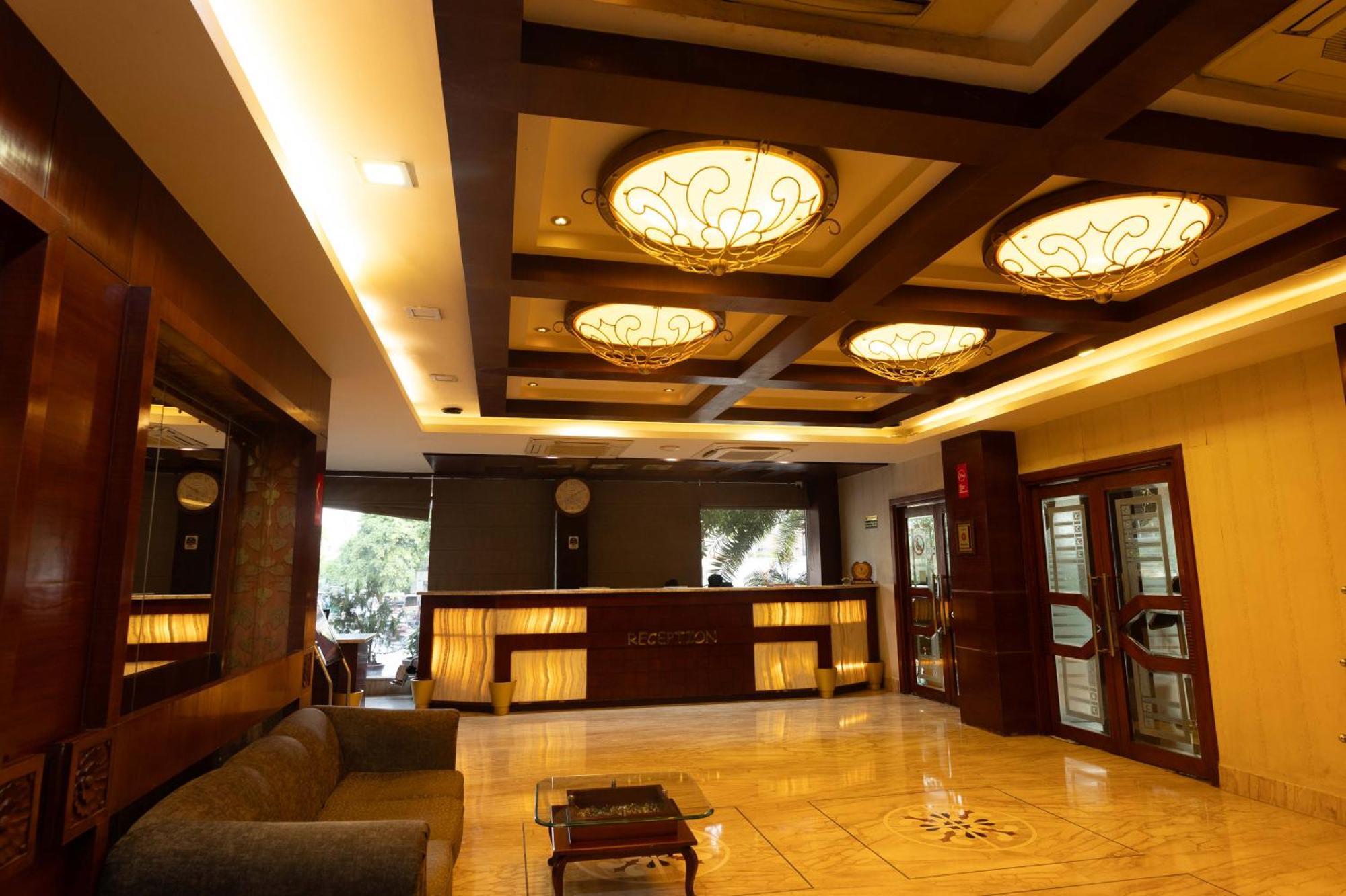 New Hotel Broadway Benares Buitenkant foto