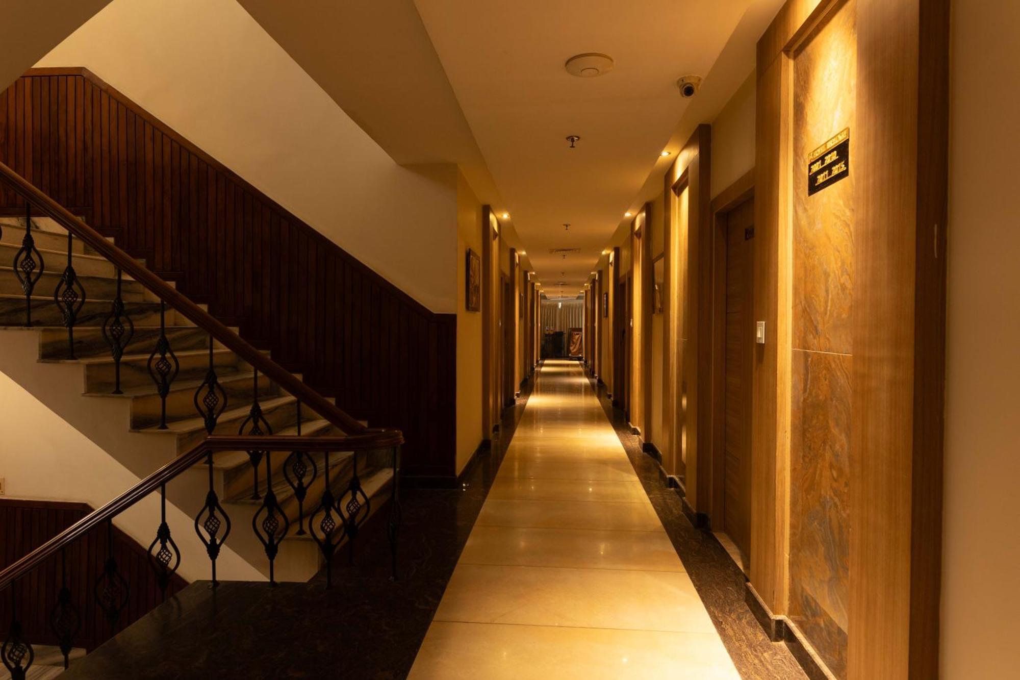 New Hotel Broadway Benares Buitenkant foto