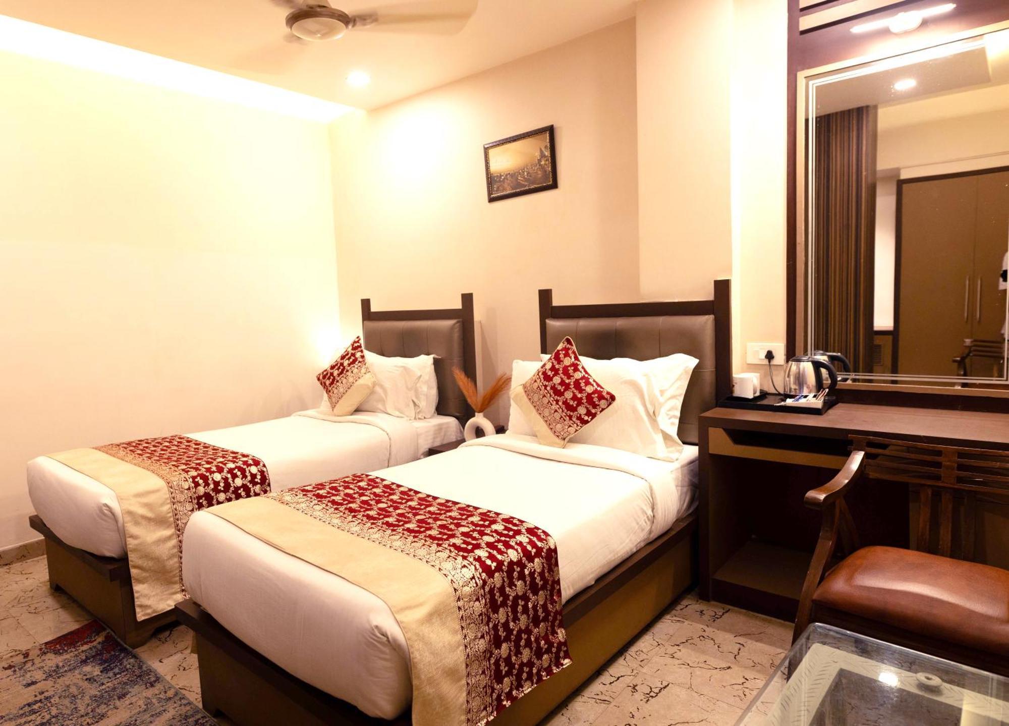 New Hotel Broadway Benares Buitenkant foto