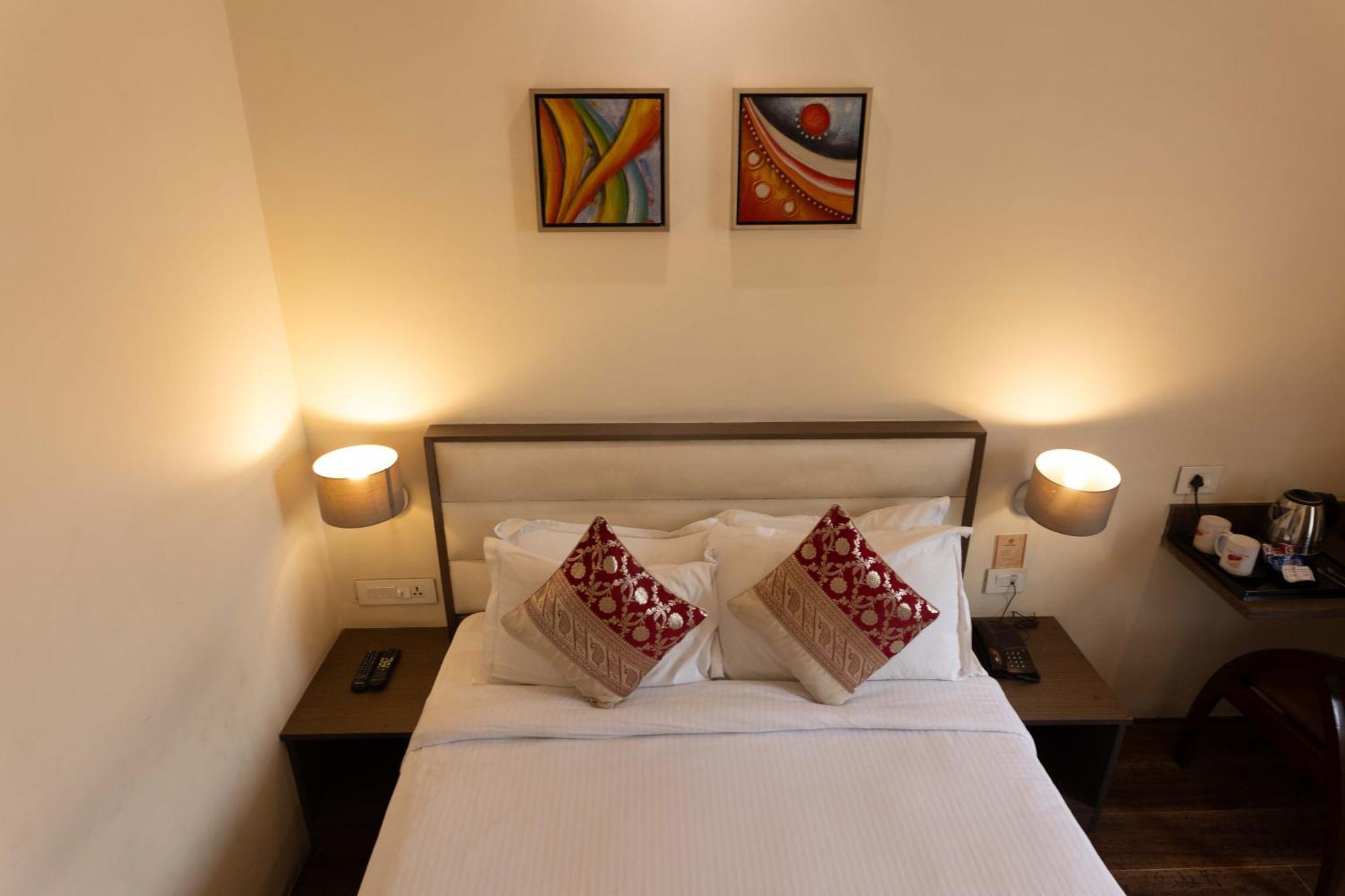 New Hotel Broadway Benares Buitenkant foto